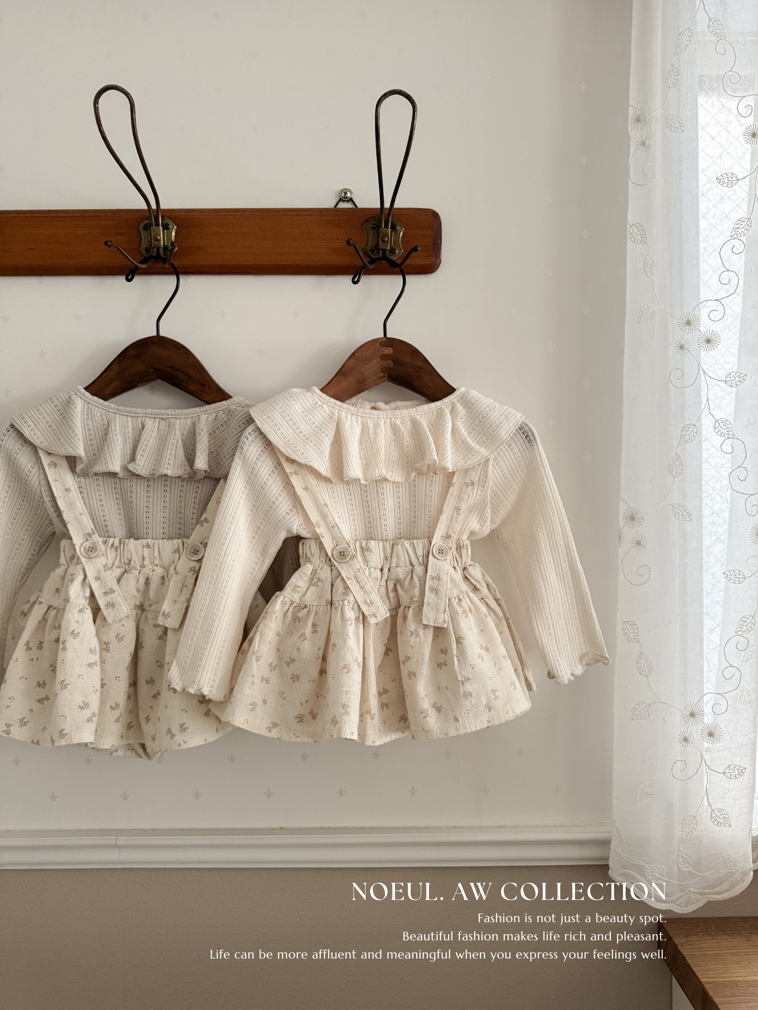 Anna ruffle collar tops