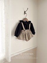 Snow ruffle blouse