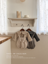 Check collar blouse