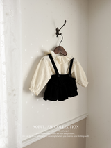 Snow ruffle blouse
