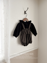 Snow ruffle blouse