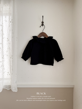 Snow ruffle blouse