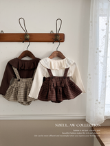 Anna ruffle collar tops
