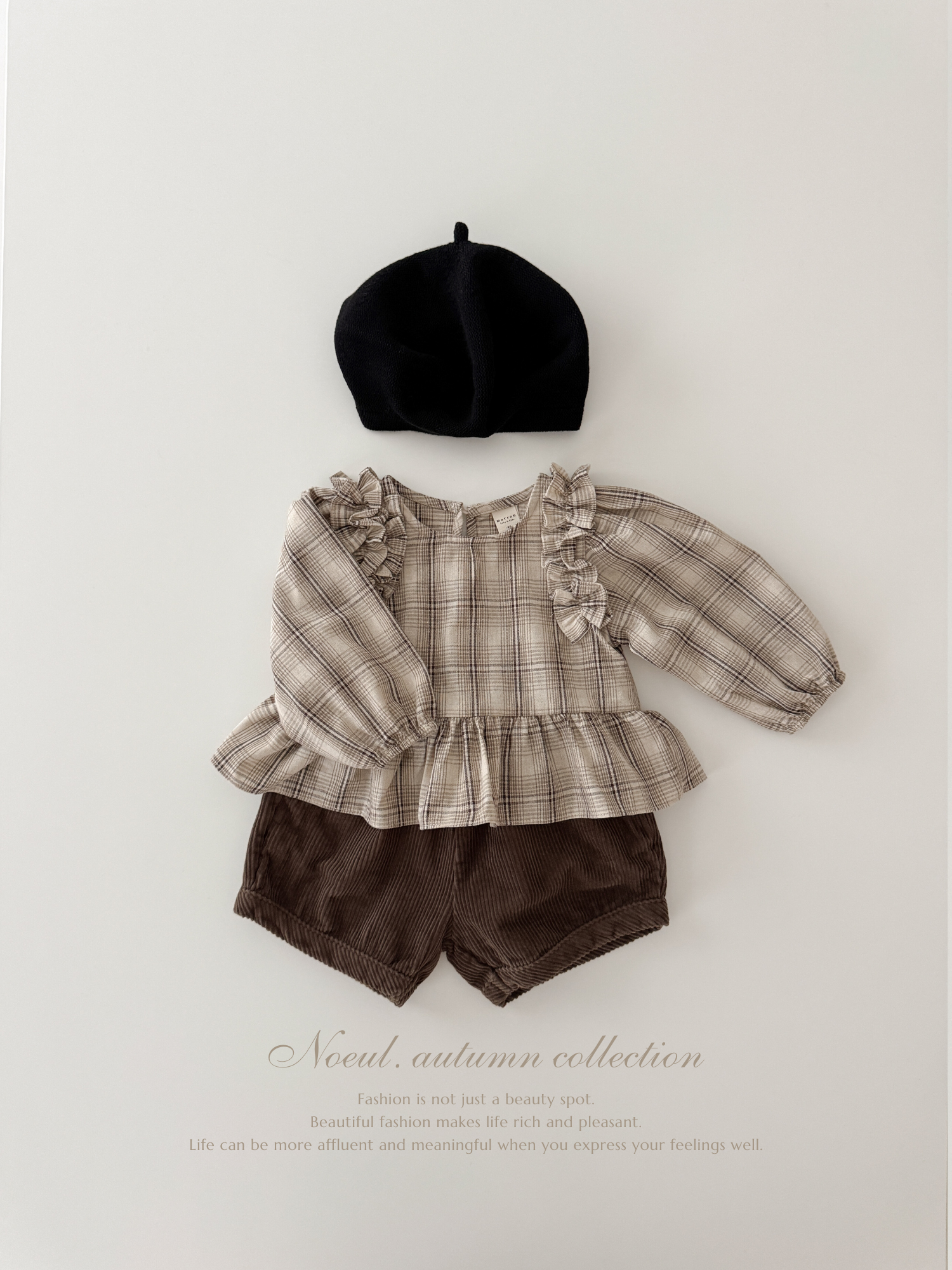 Mono frill blouse
