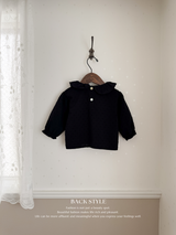 Snow ruffle blouse