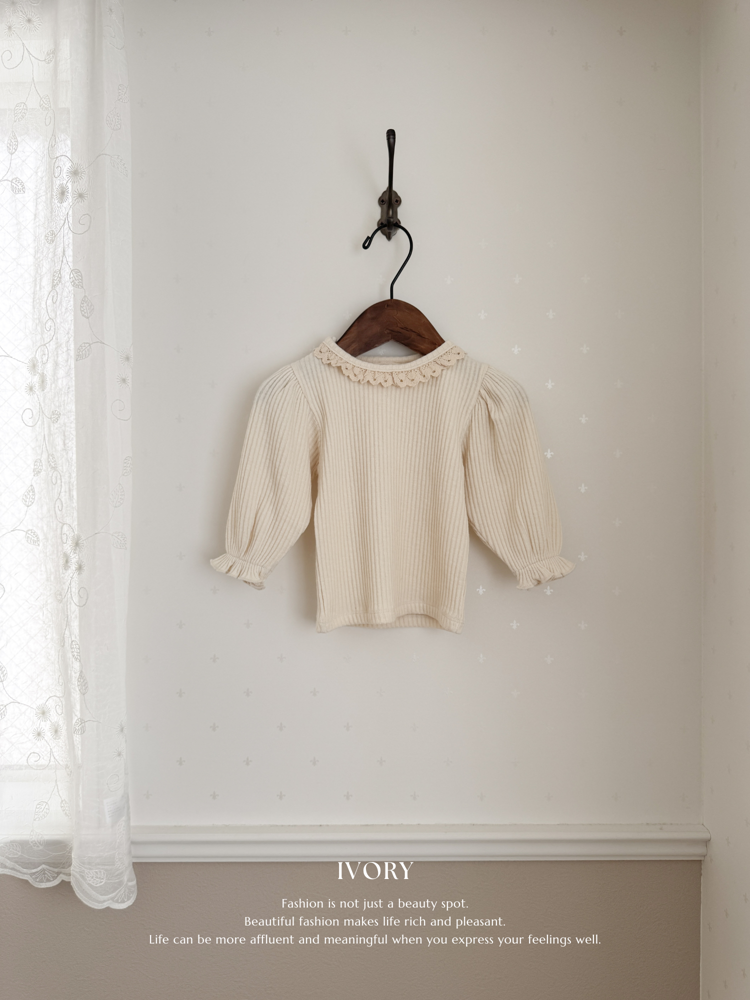 Puff lace tops