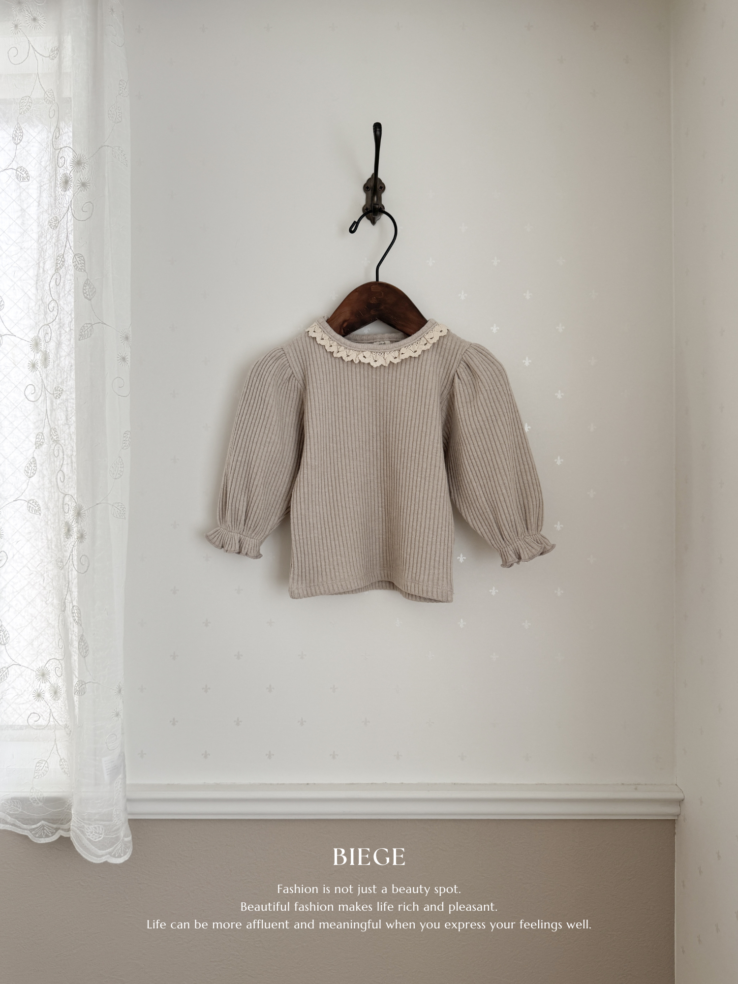 Puff lace tops