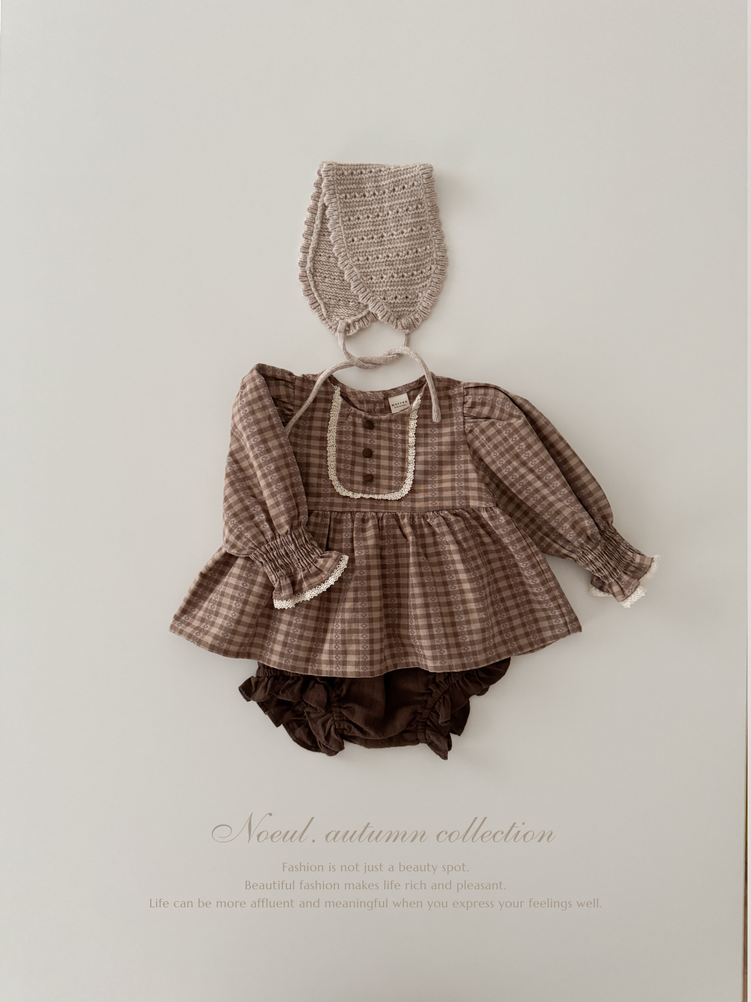 Bebe knit bonnet