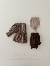 Bebe knit bonnet