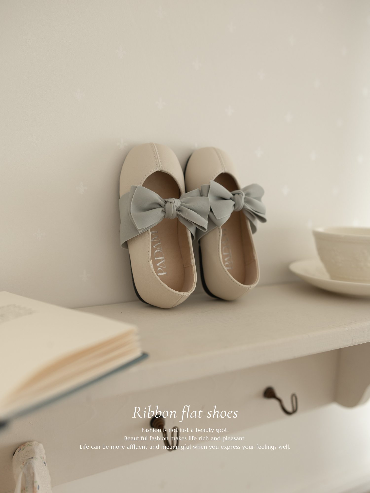 Ribbon flat shoes - Frozen yogurt -