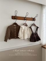 Wing shirring blouse