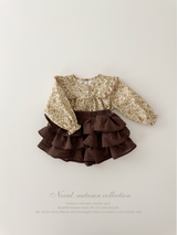 Wing shirring blouse