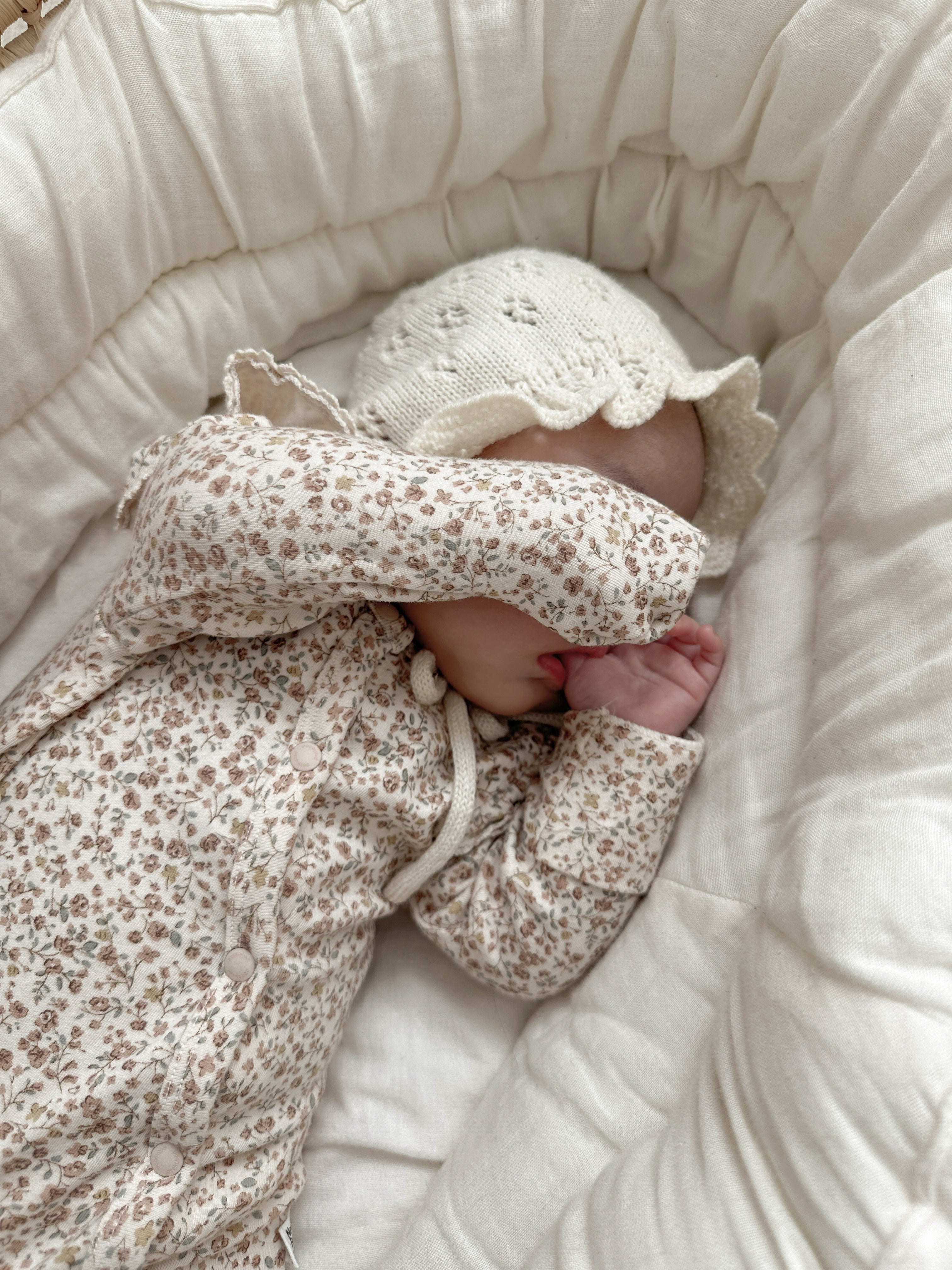 Le lait knit bonnet