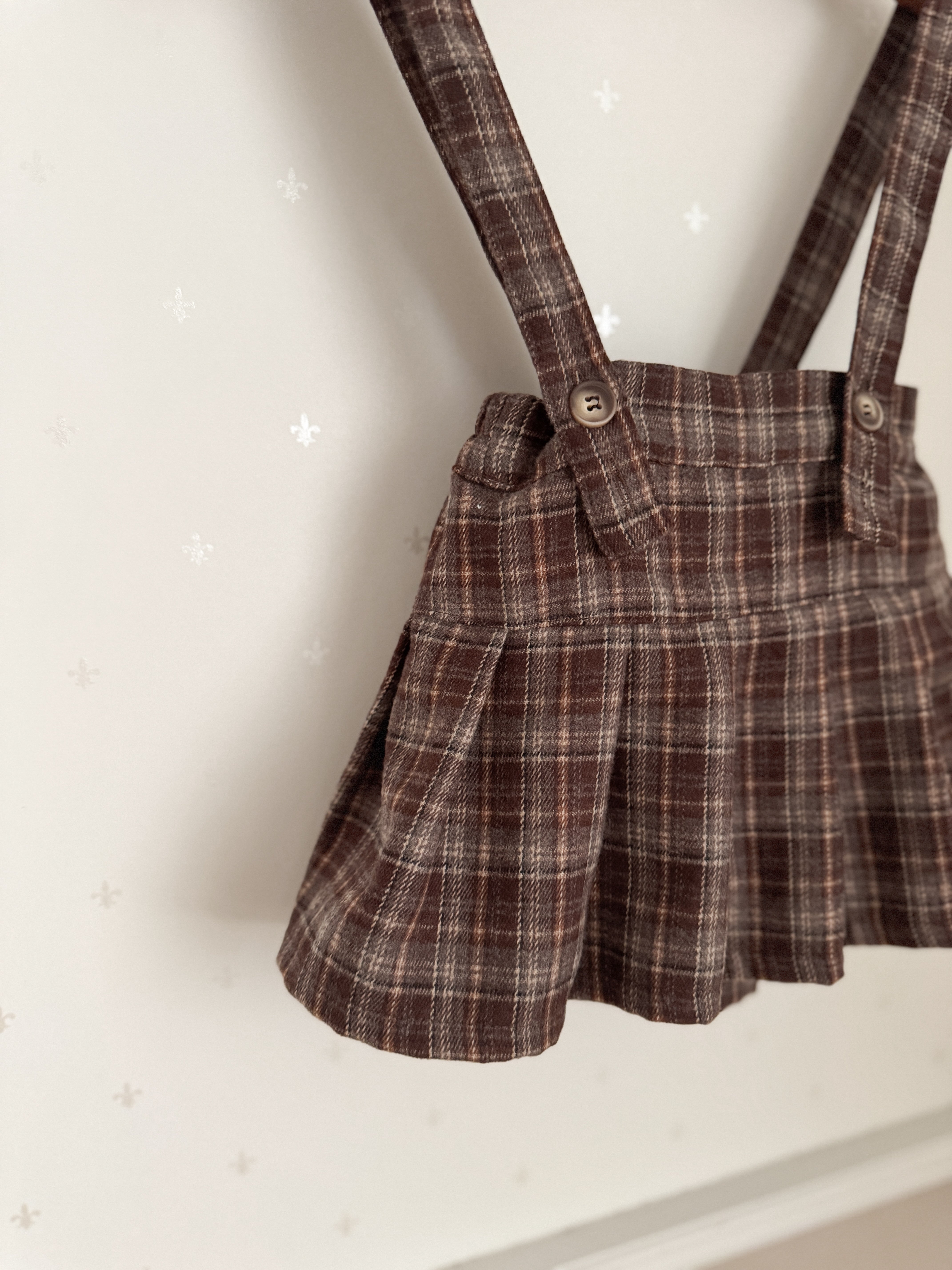 Pleats suspender skirt