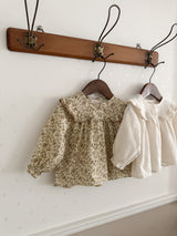 Wing shirring blouse