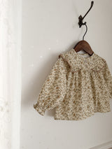 Wing shirring blouse