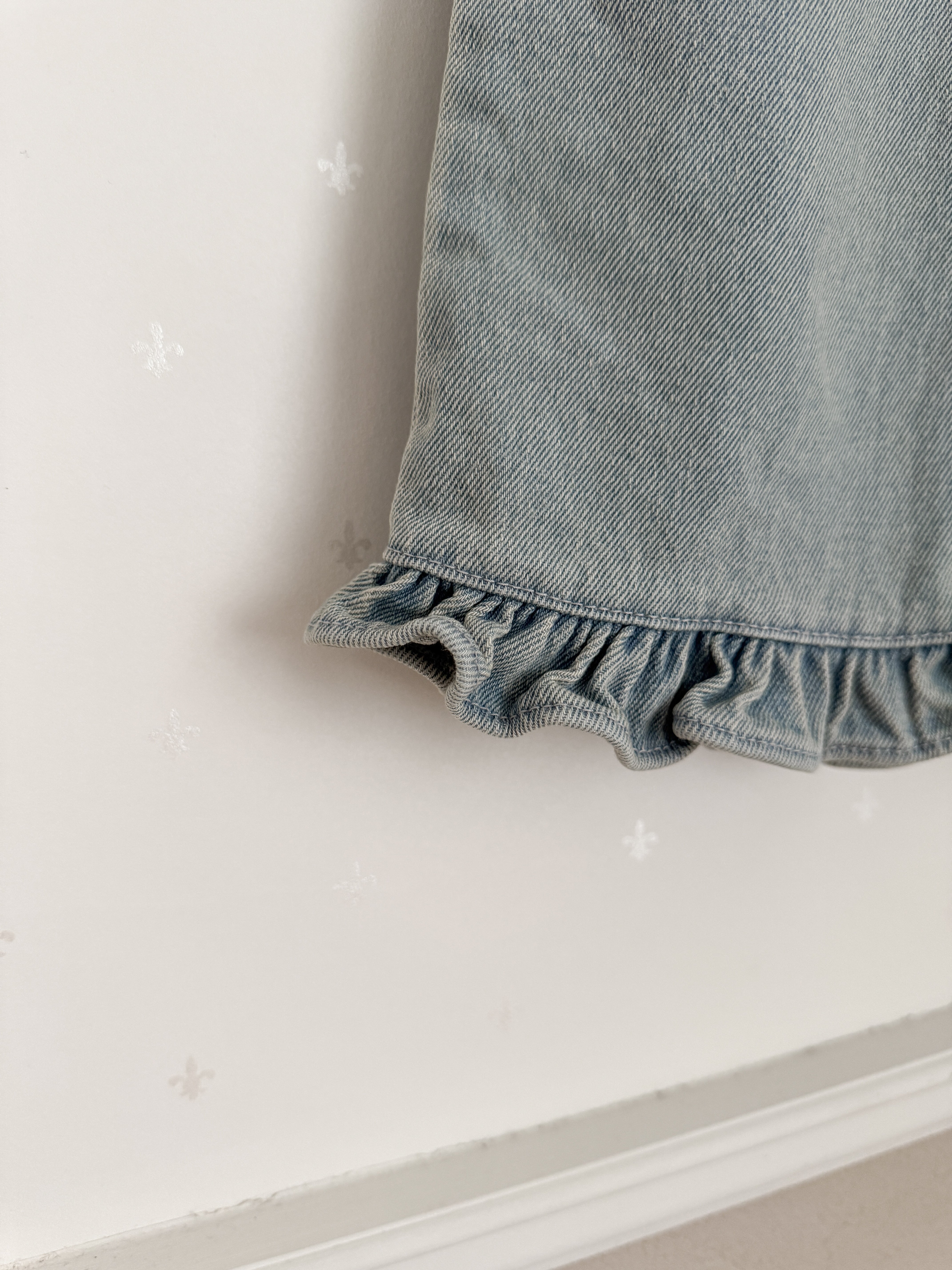 Straight frill pants