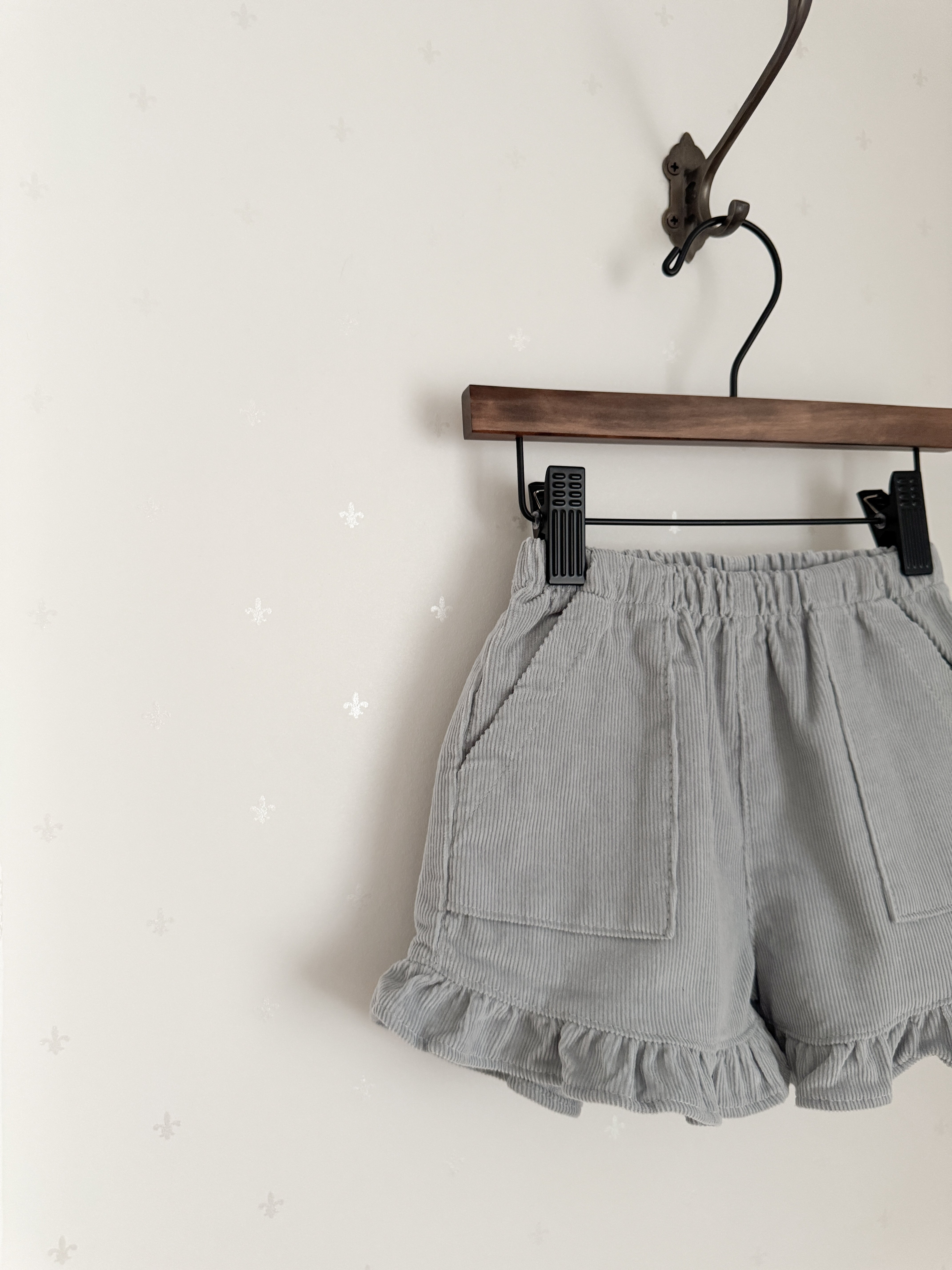 Corduroy frill pants