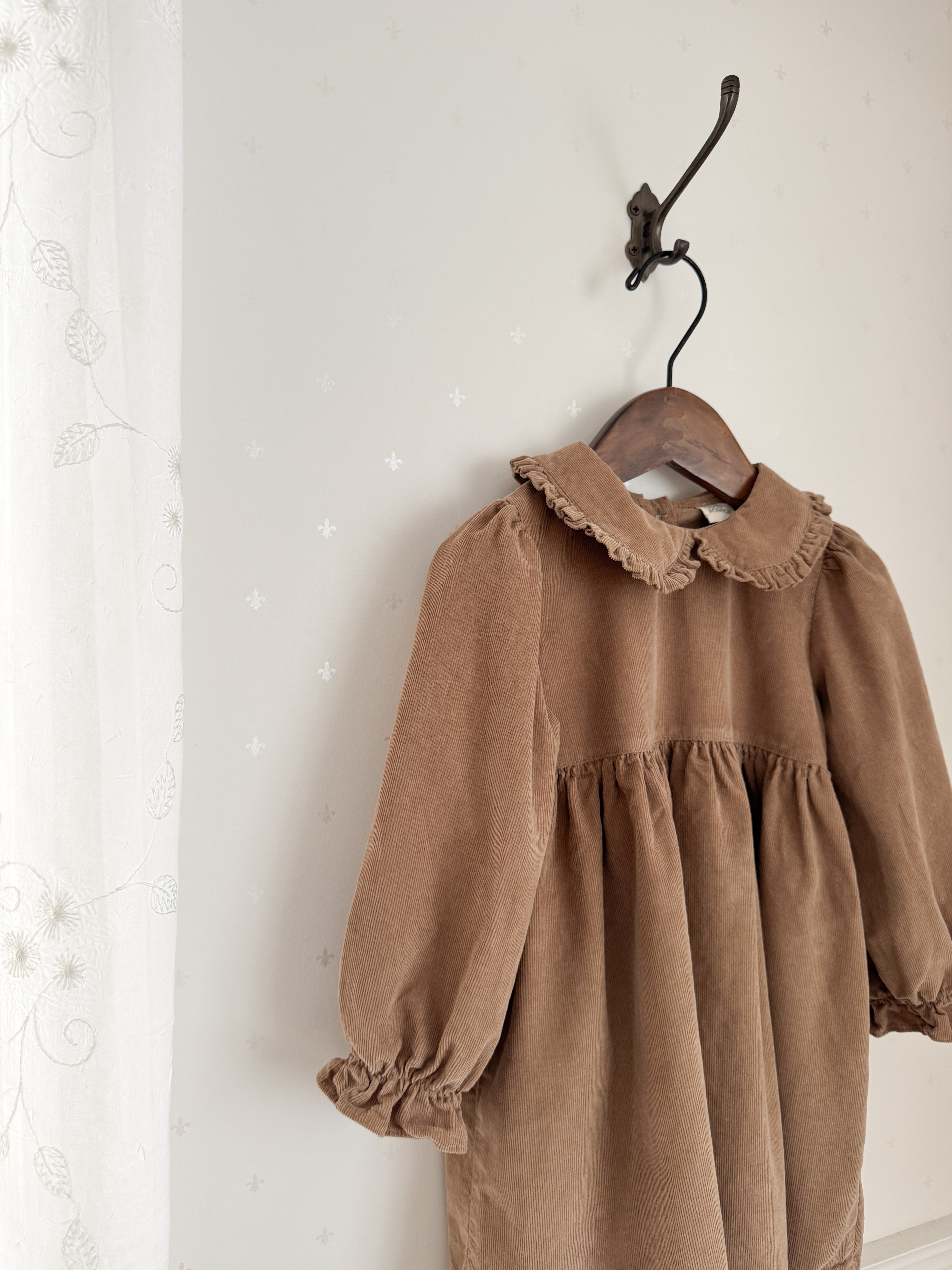 Latte corduroy one-piece