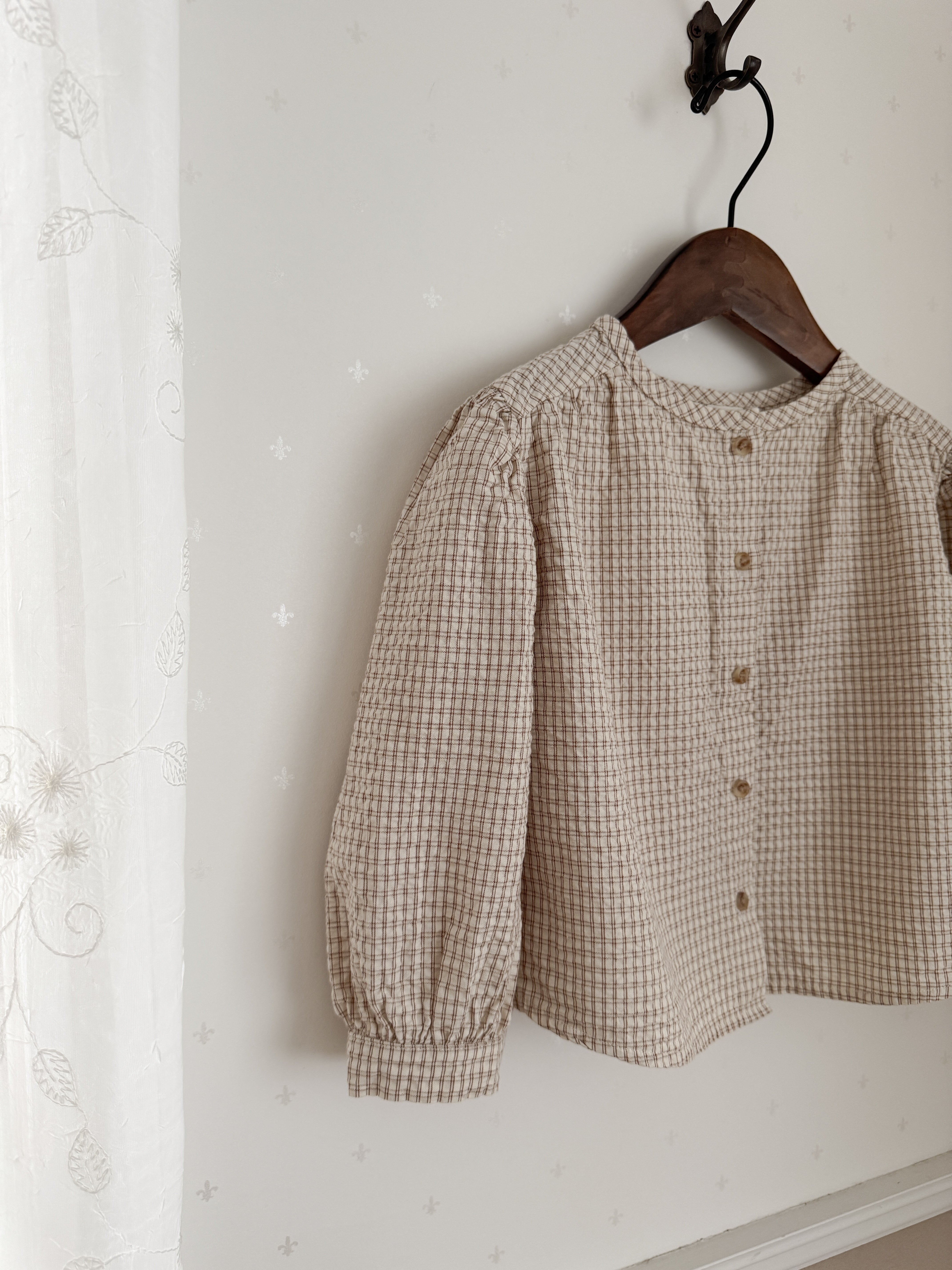 Milk check blouse