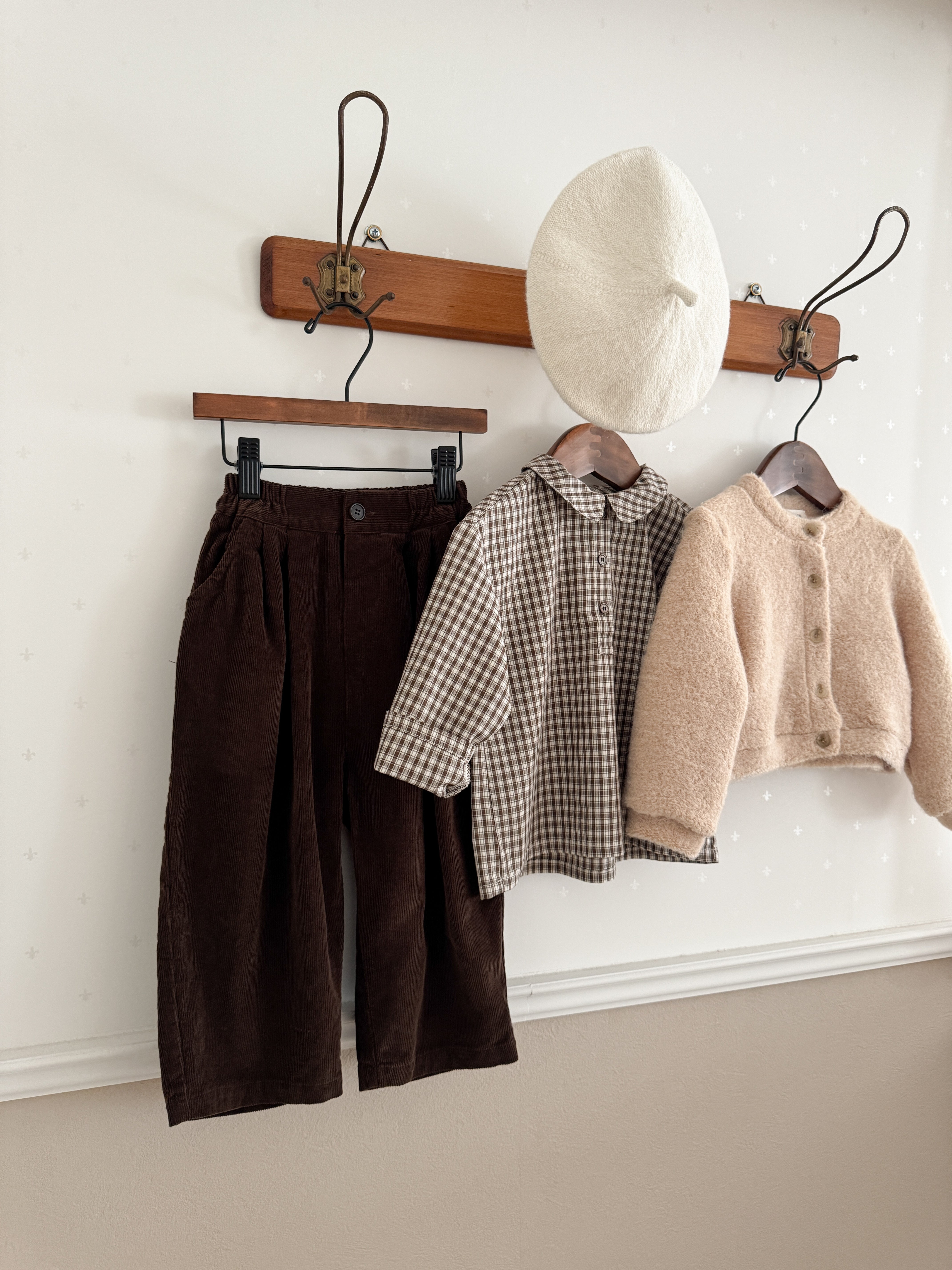 Soft corduroy pants