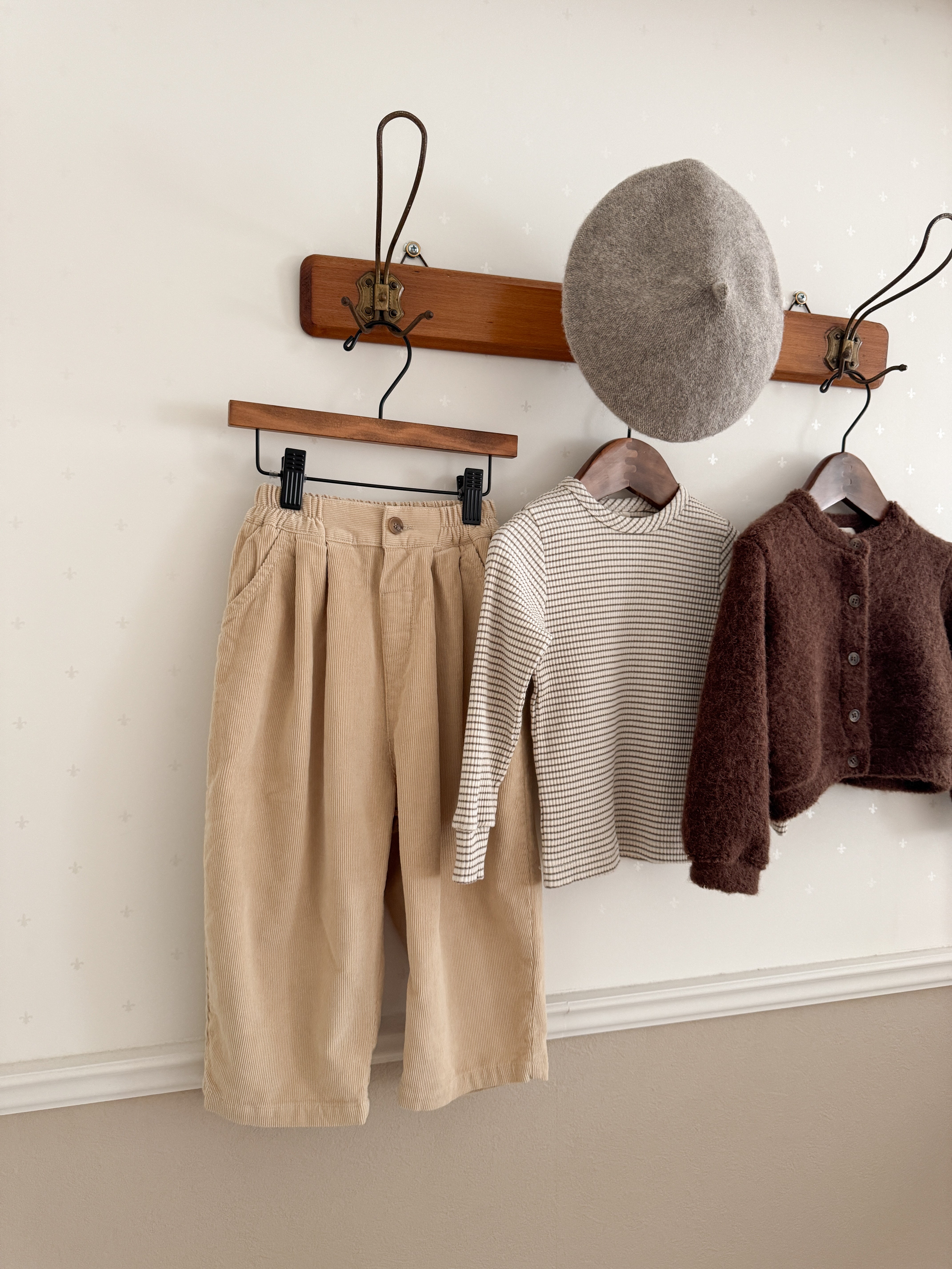 Soft corduroy pants