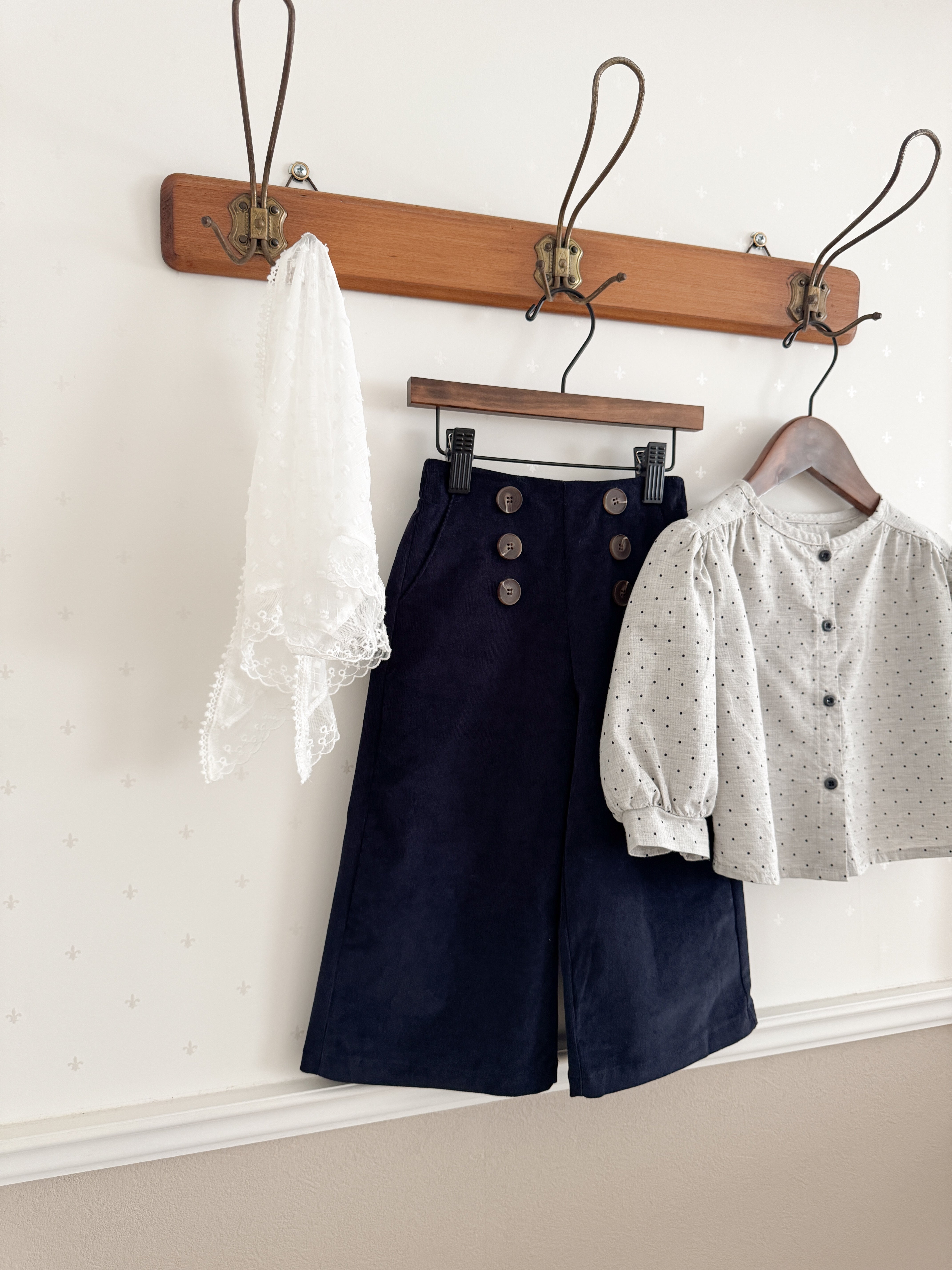 Bebe bonbon dot blouse