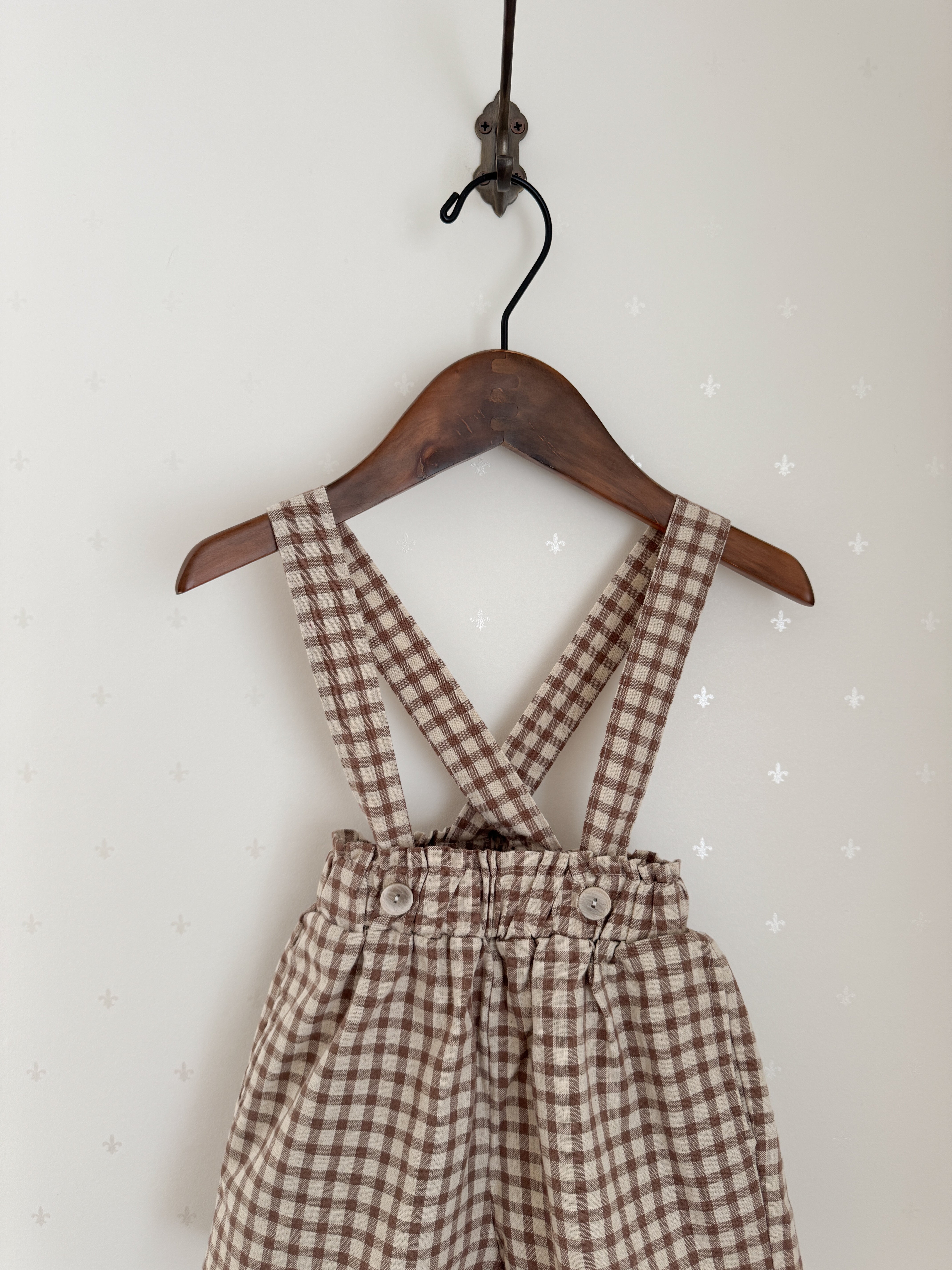 Check suspender pants