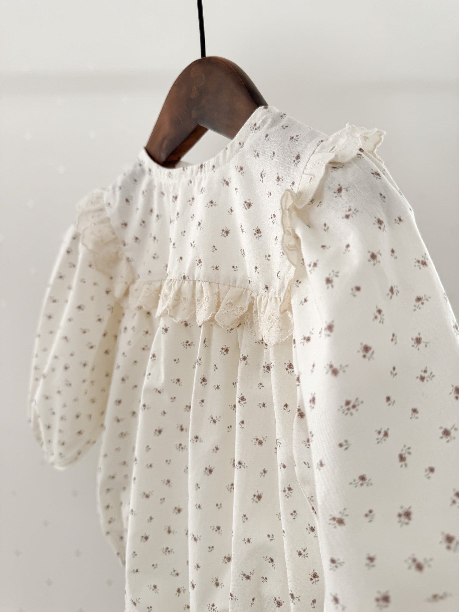 Cotton flower rompers