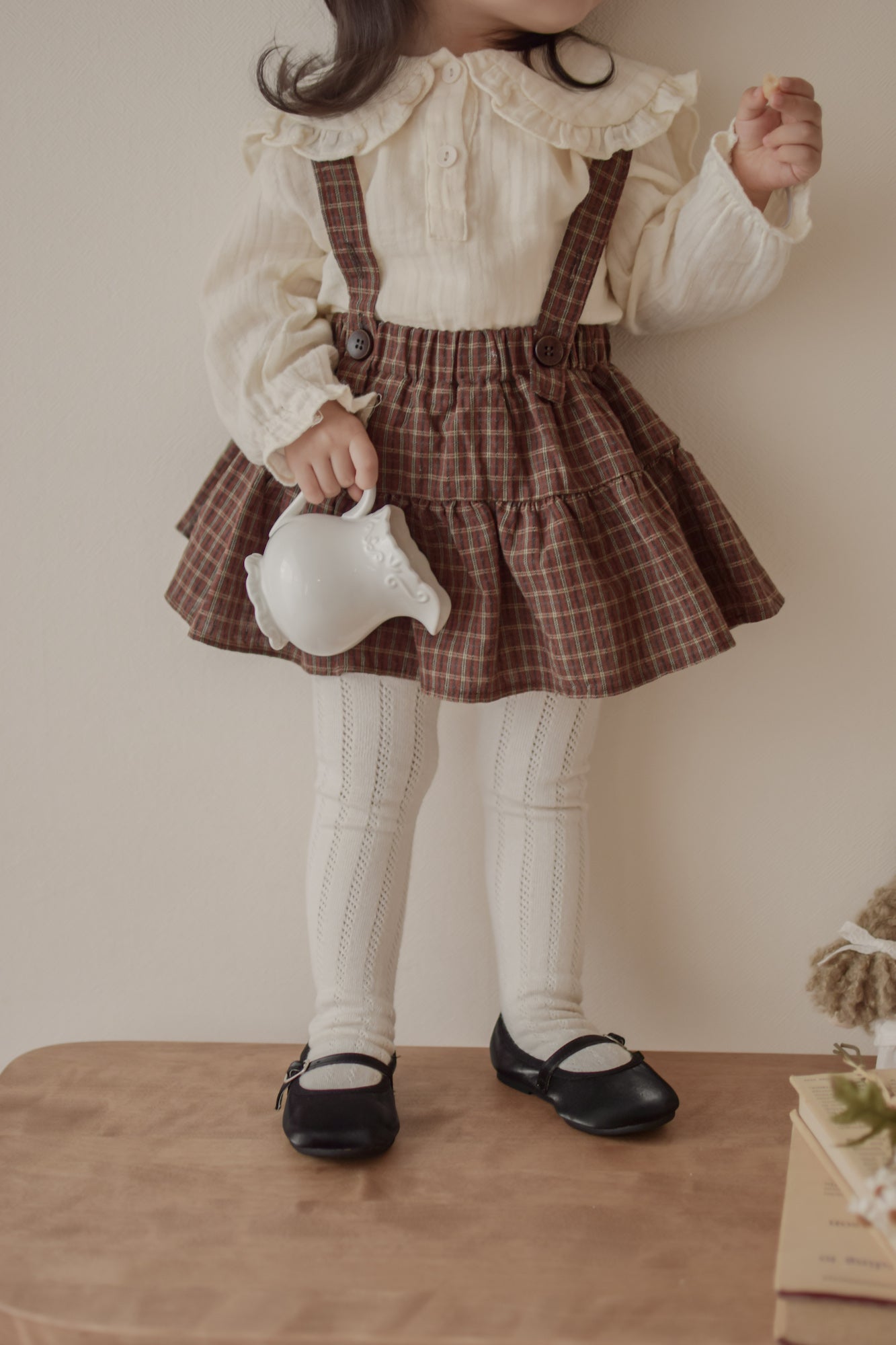 Sara collar blouse