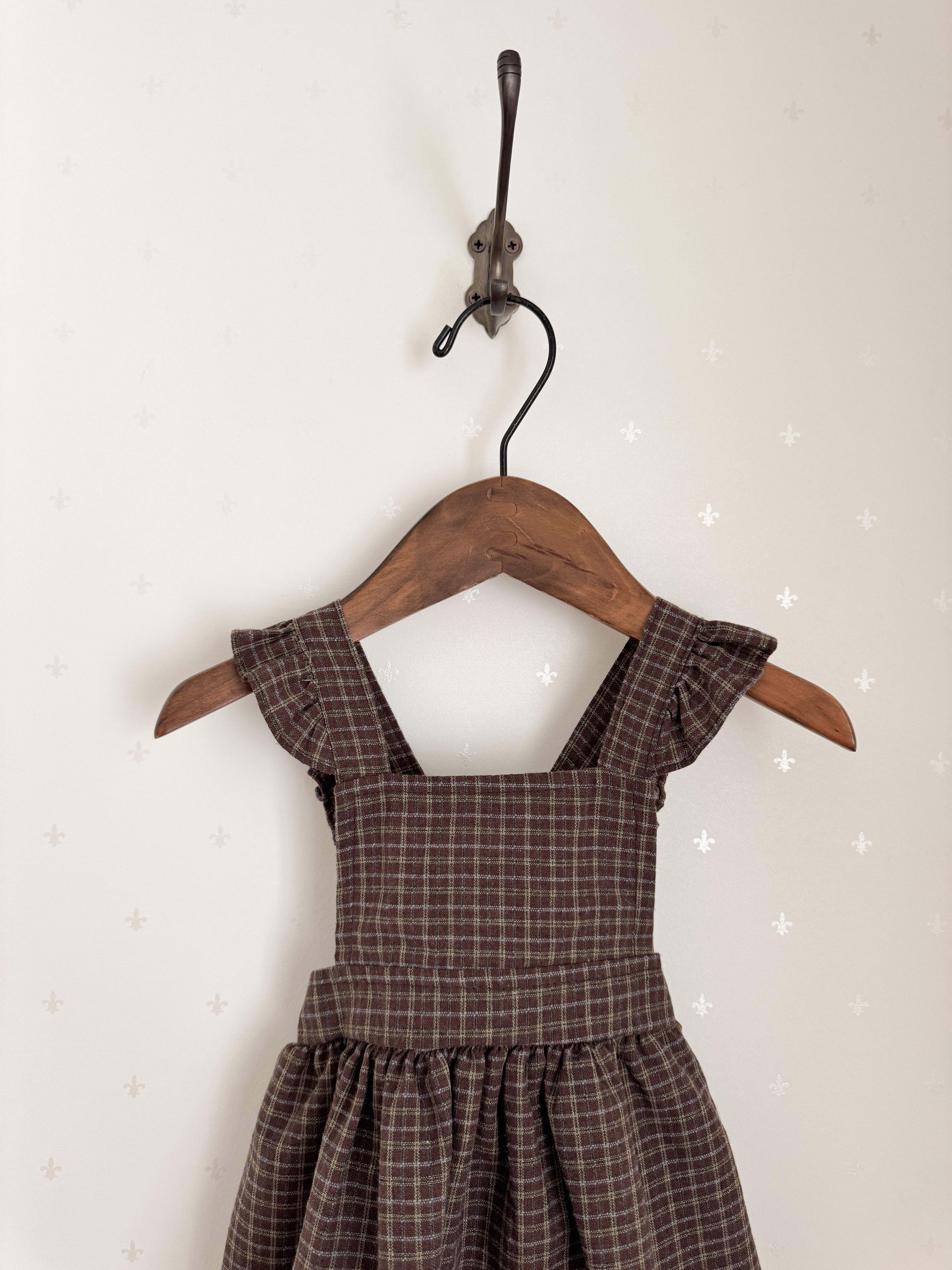 Check apron one-piece