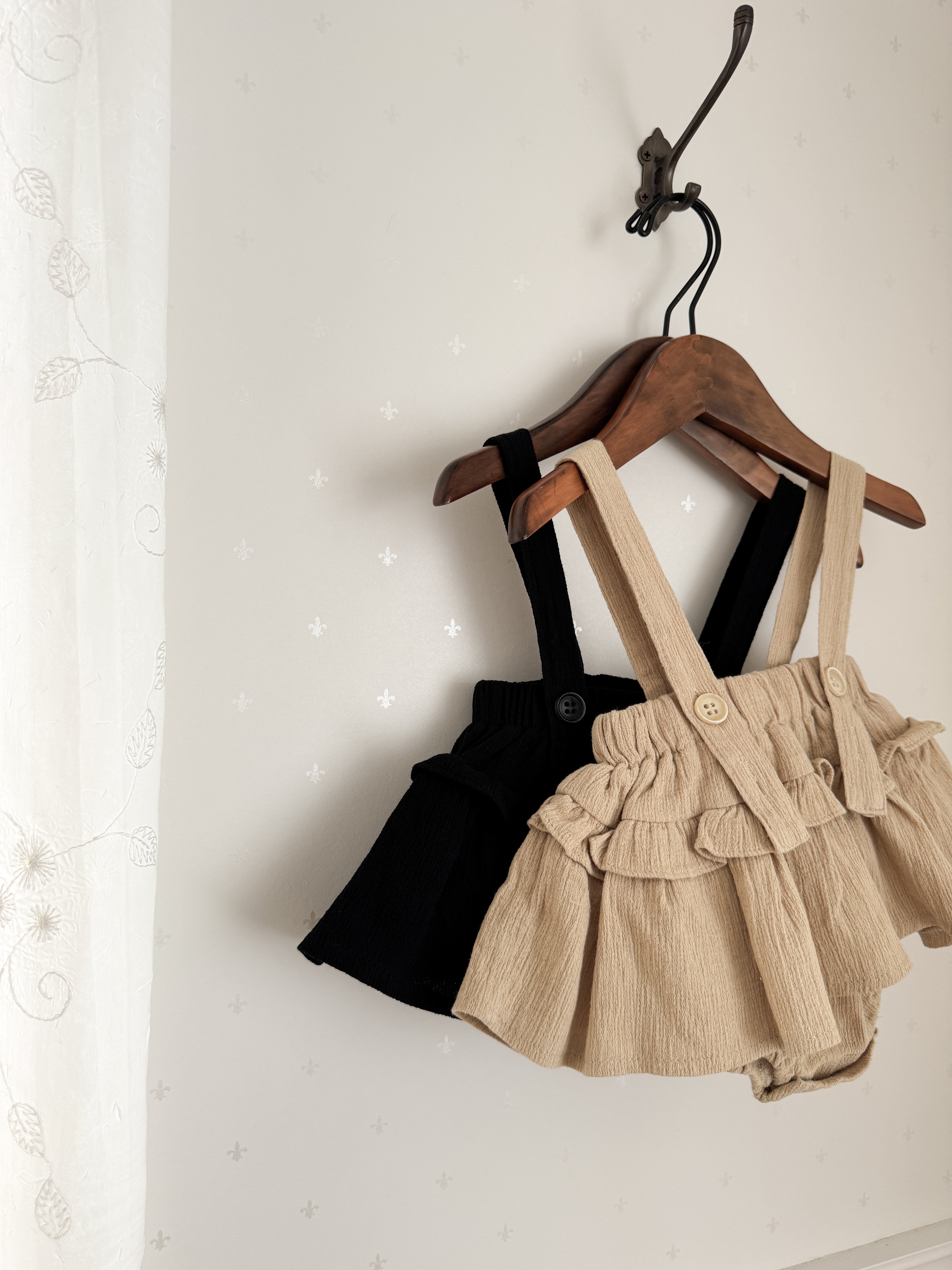 Elly frill suspender skirt