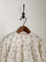 Flower shirring blouse