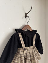 Snow ruffle blouse
