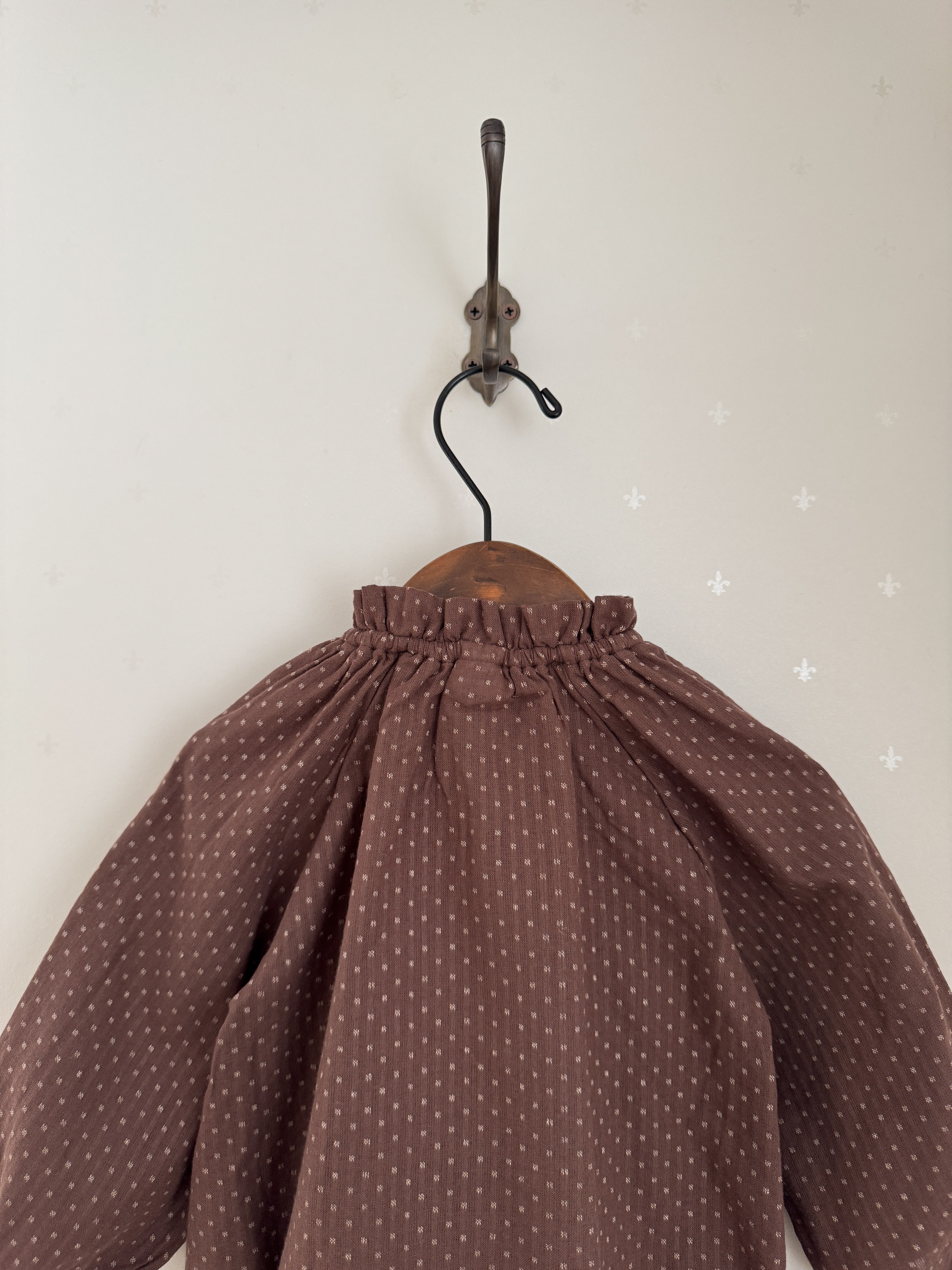 Monde embroidery suit