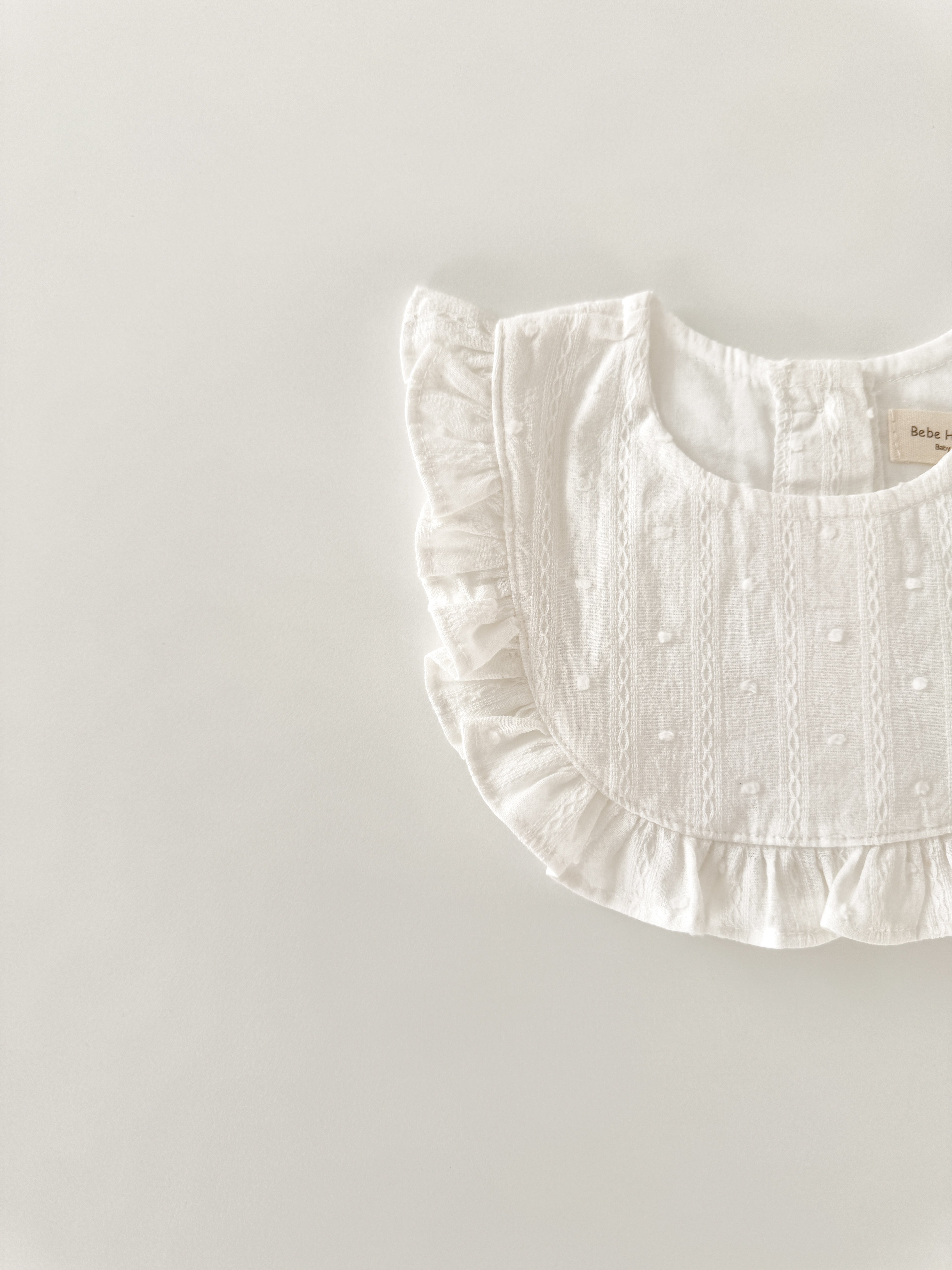 Noco frill cape