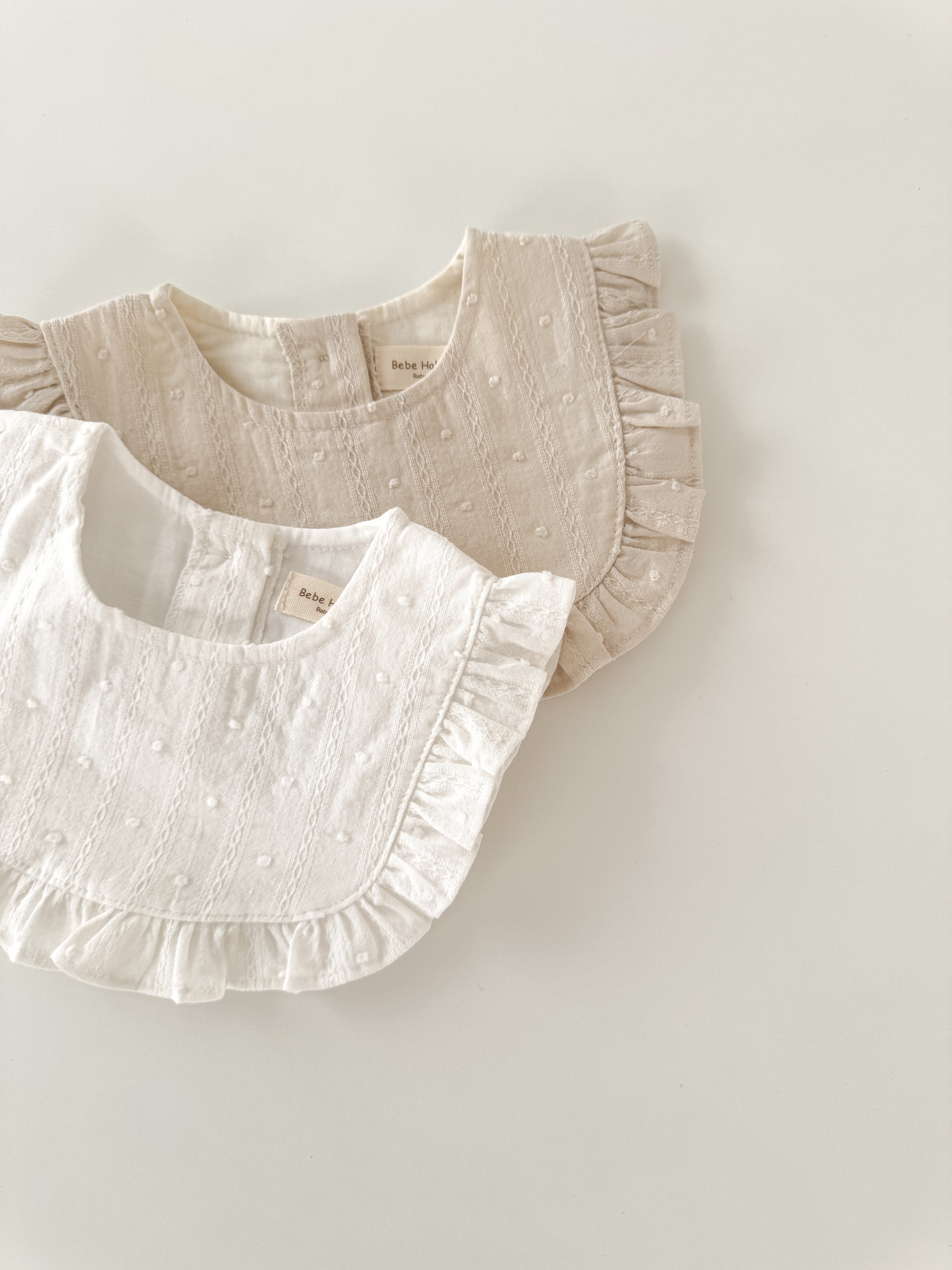 Noco frill cape