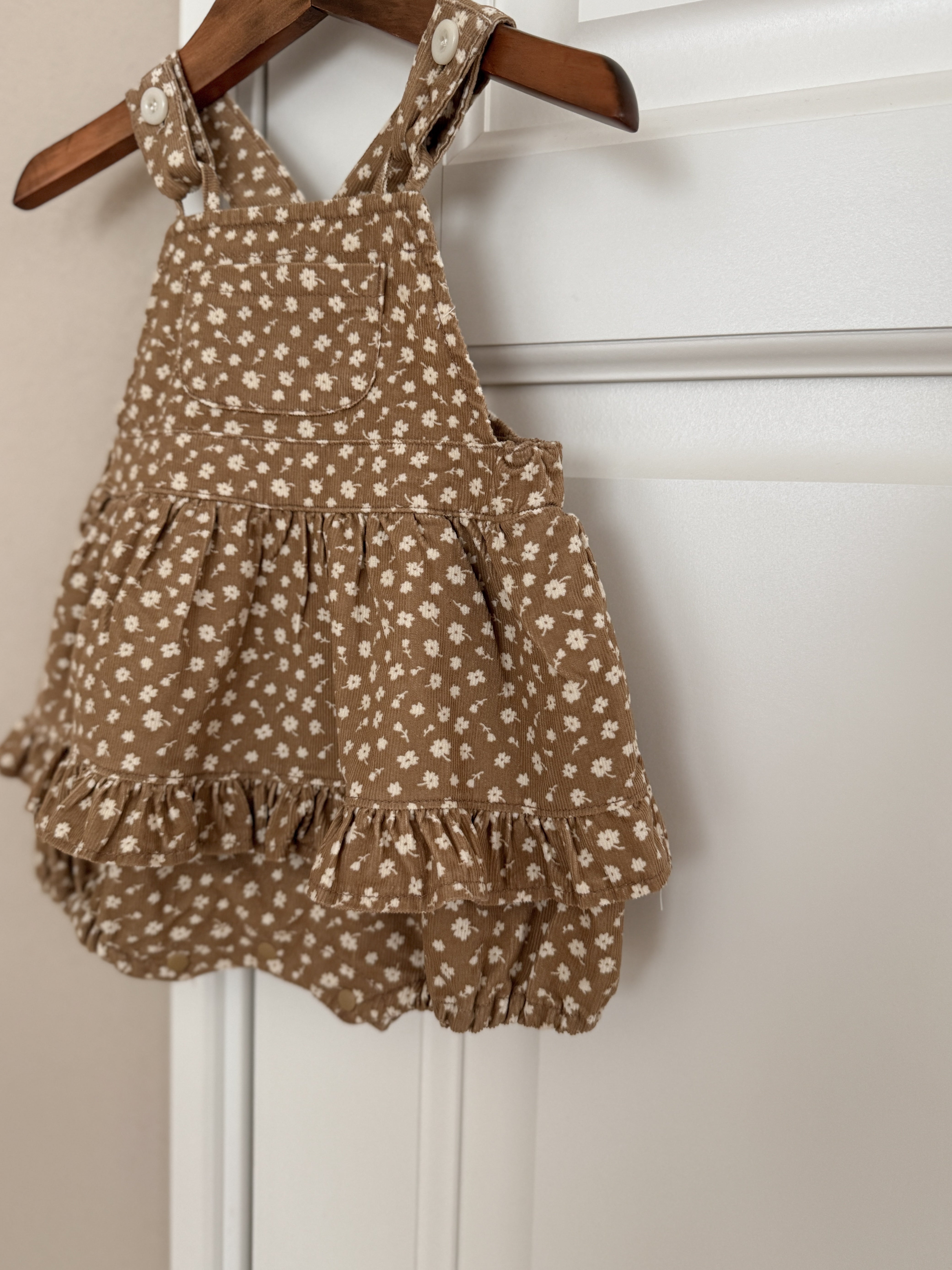 Bebe garden suspender suit