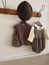 Round collar tops