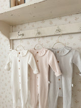 Keuri frill newborn suit