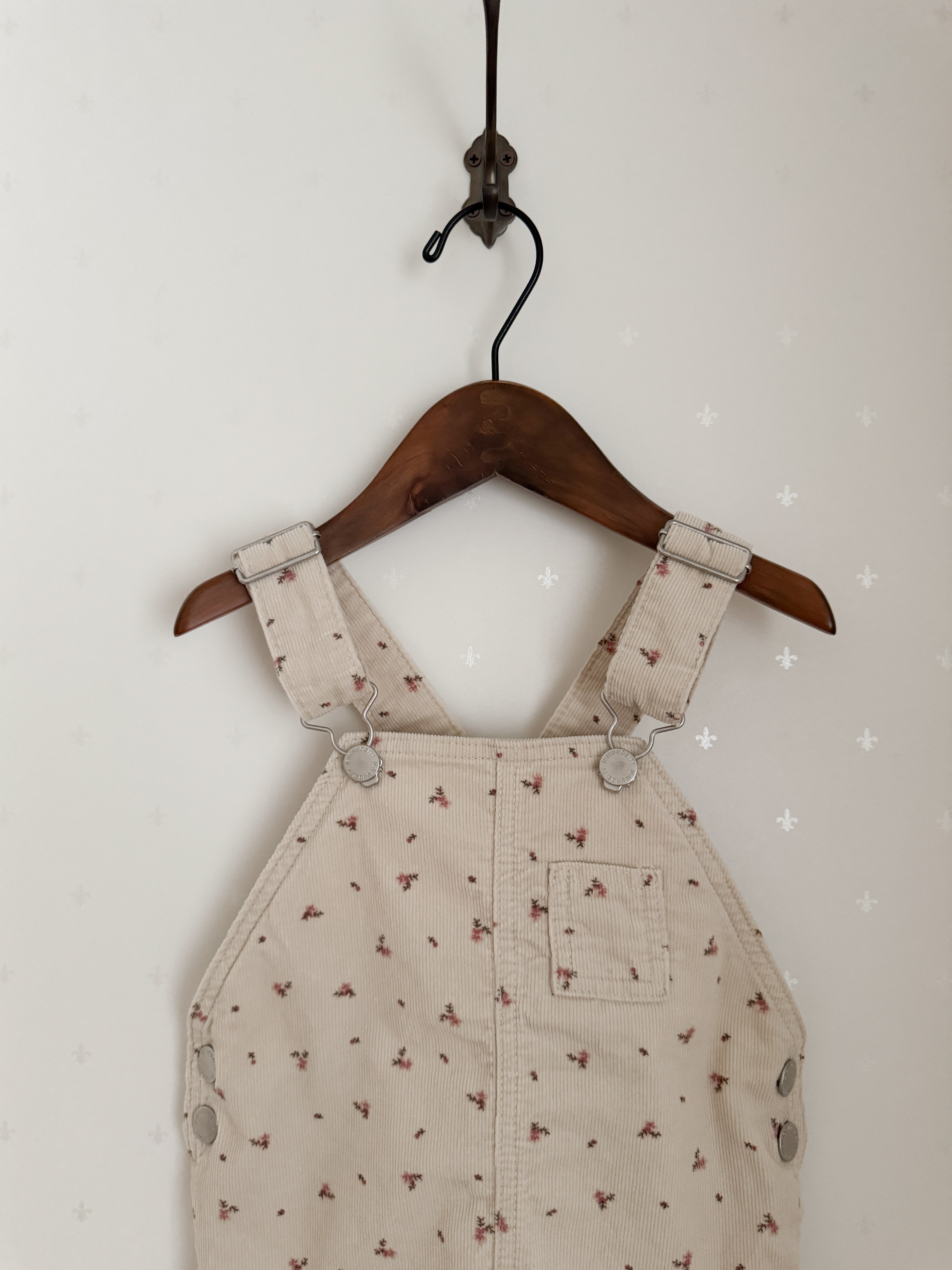 Corduroy berry short overall (flower)