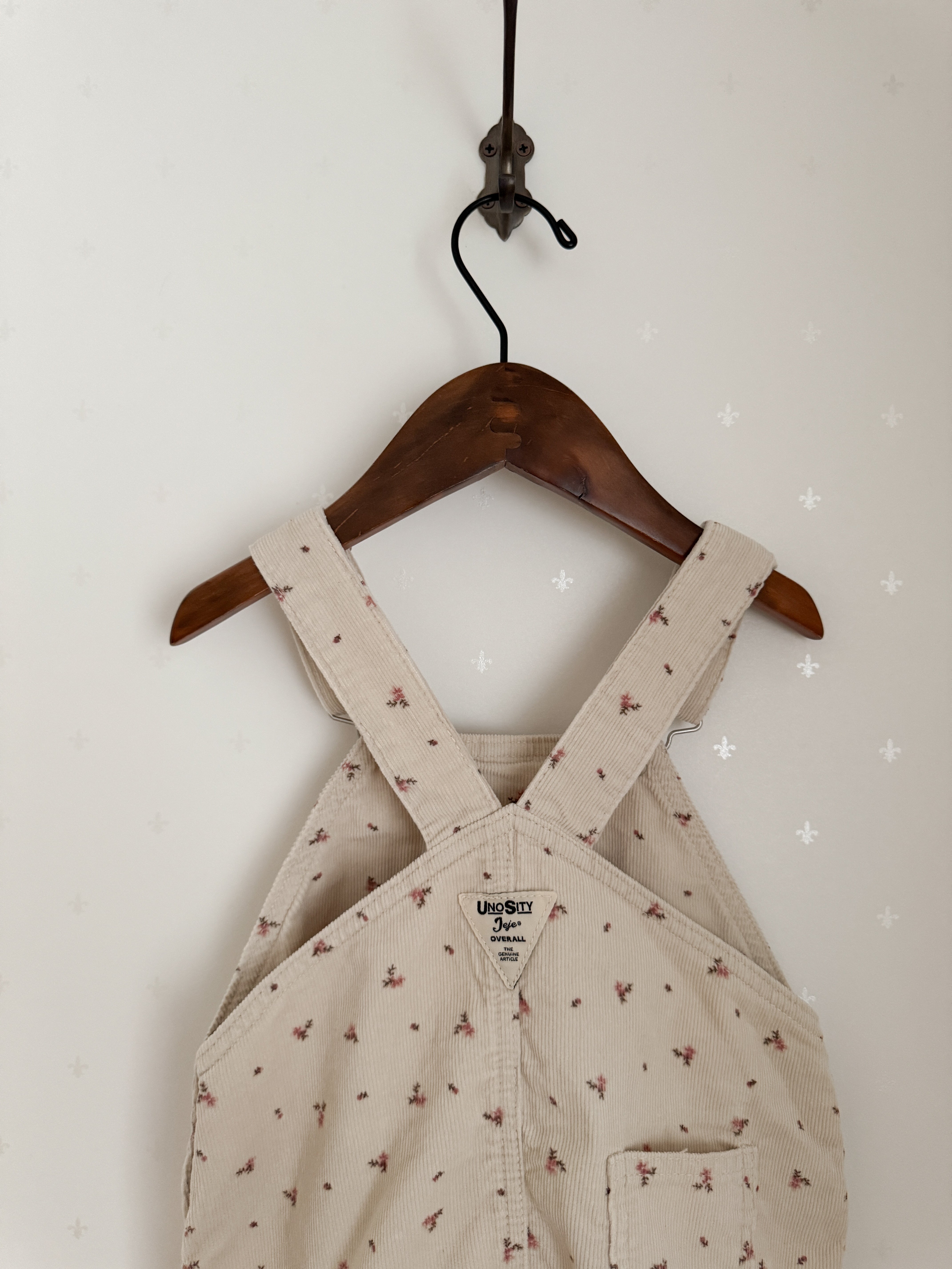 Corduroy berry short overall (flower)