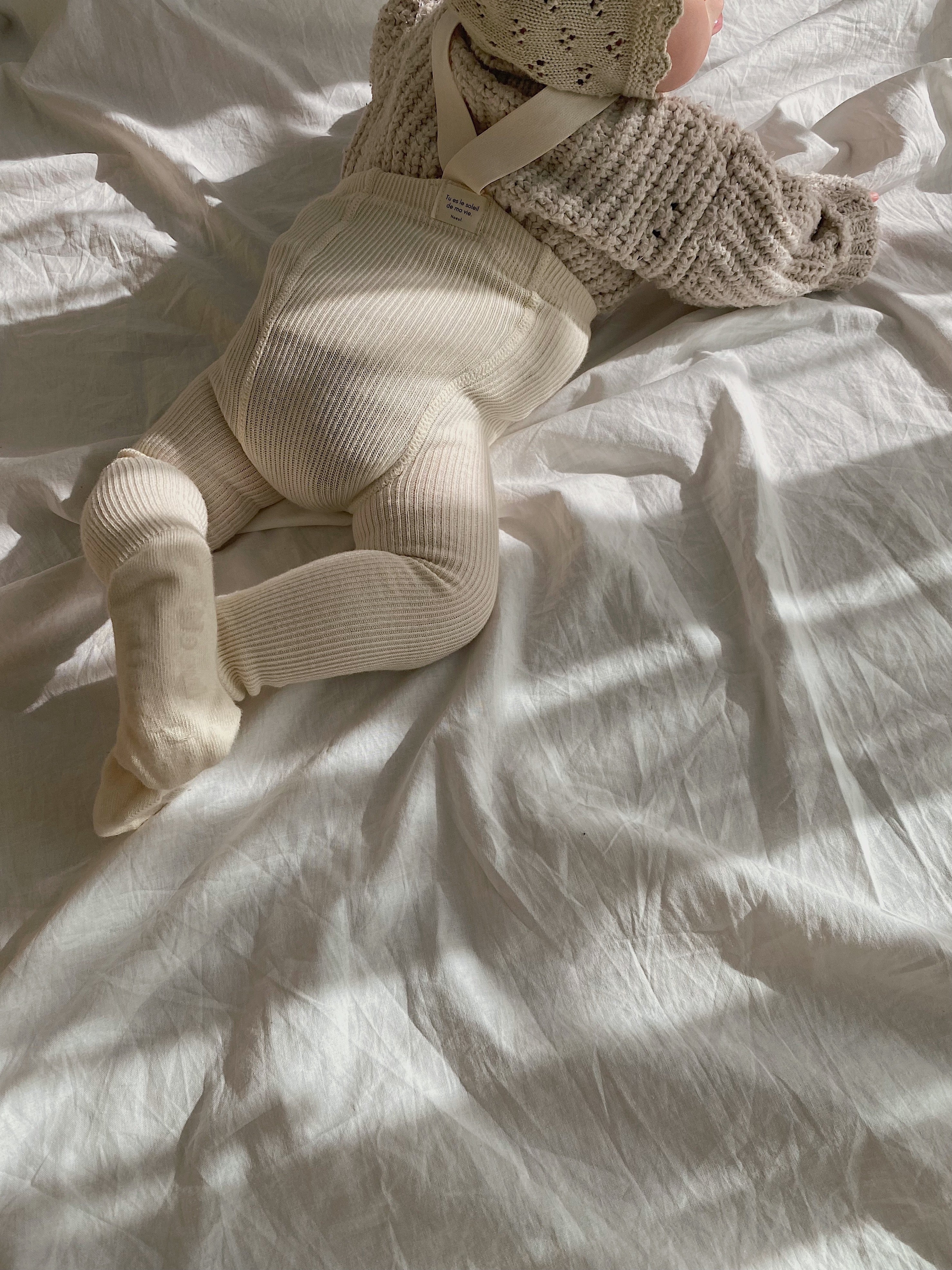 *Noeul.made* suspender tights