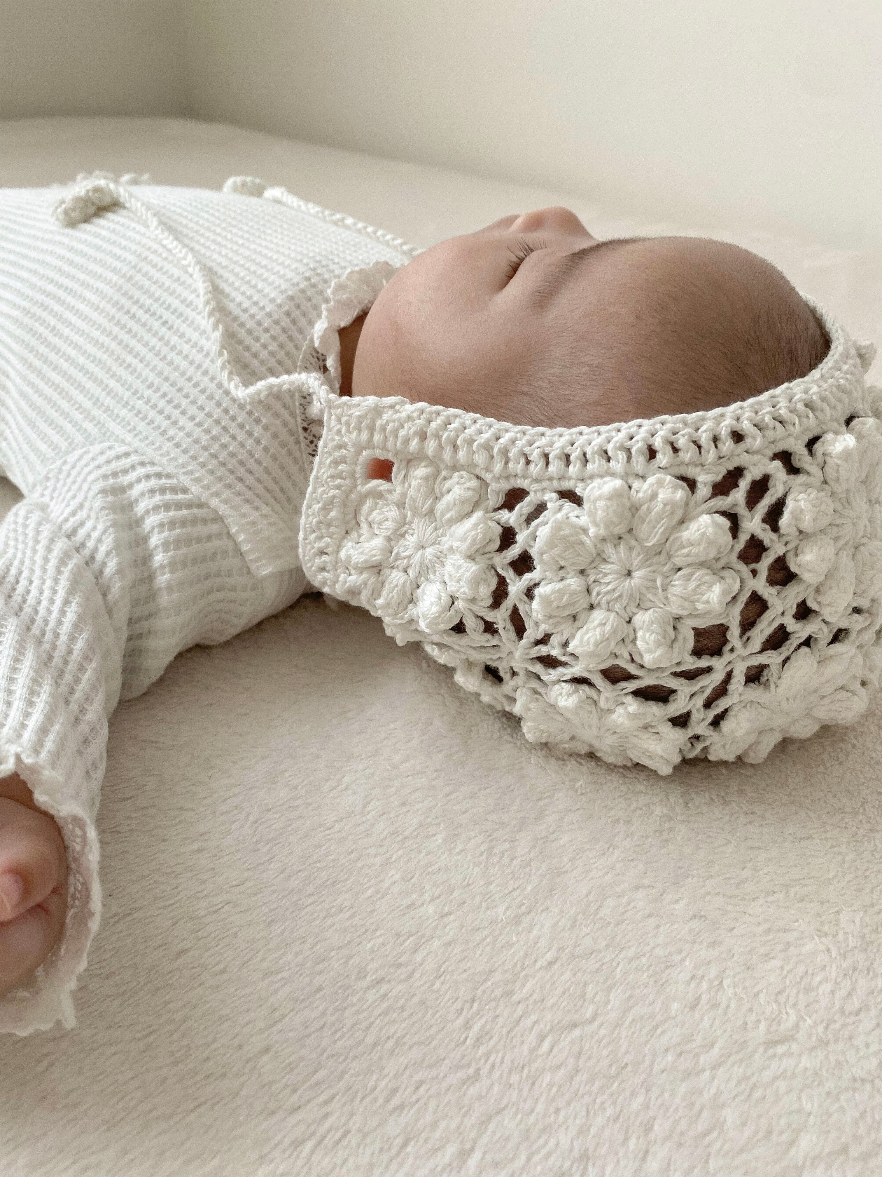 Handmade knit bonnet