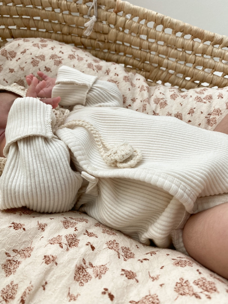 Daon newborn suit