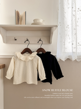 Snow ruffle blouse