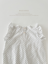 Dot frill suit