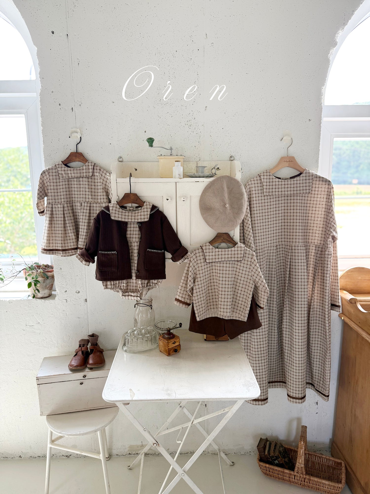 ［OREN］Brunette check rompers