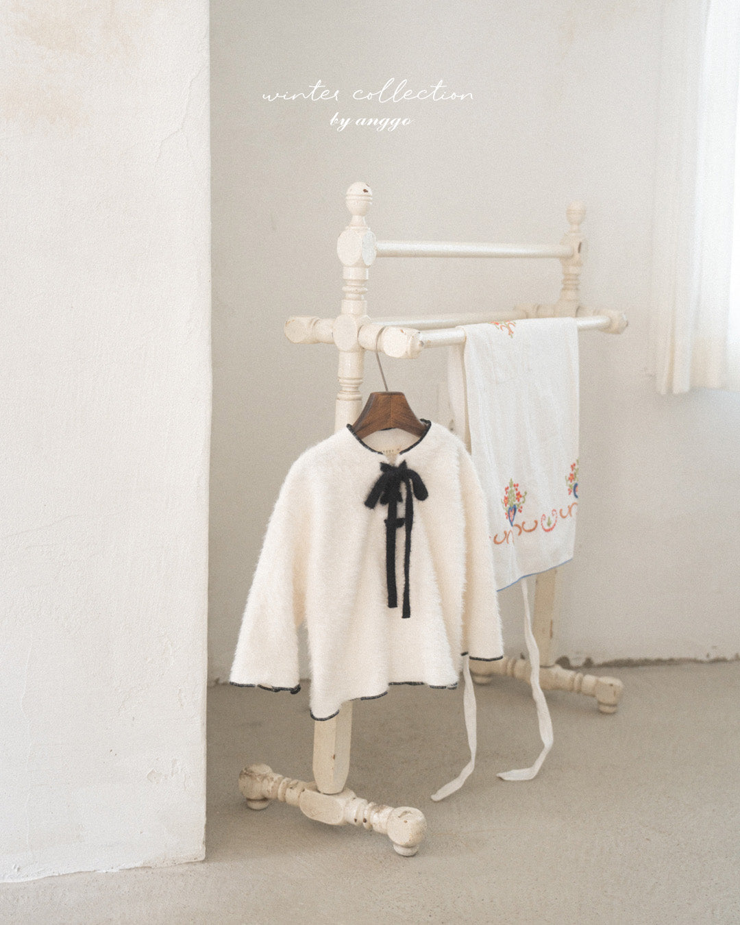 ［anggo］Latte ribbon tops