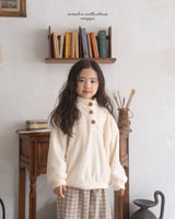 ［anggo］Cream button tops